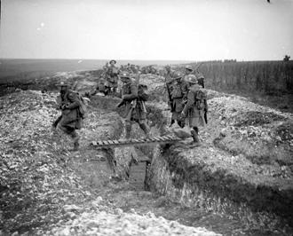 Captured Comms. Trench nr. Ribecourt